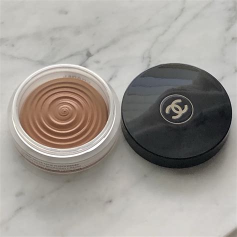 how do i apply chanel bronzer|Chanel Cream Bronzer: Why Vogue Editors Love This for an .